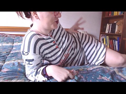 ❤️ Vezmi si to velké černé péro do pusy, malá otrokyně Porno video u cs.porn-mz-com.ru ☑